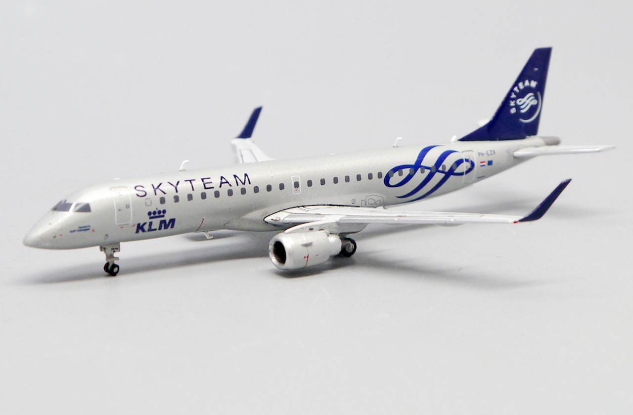KLMオランダ航空 ERJ-190 PH-EZX 1/200 www.JetCollector.com