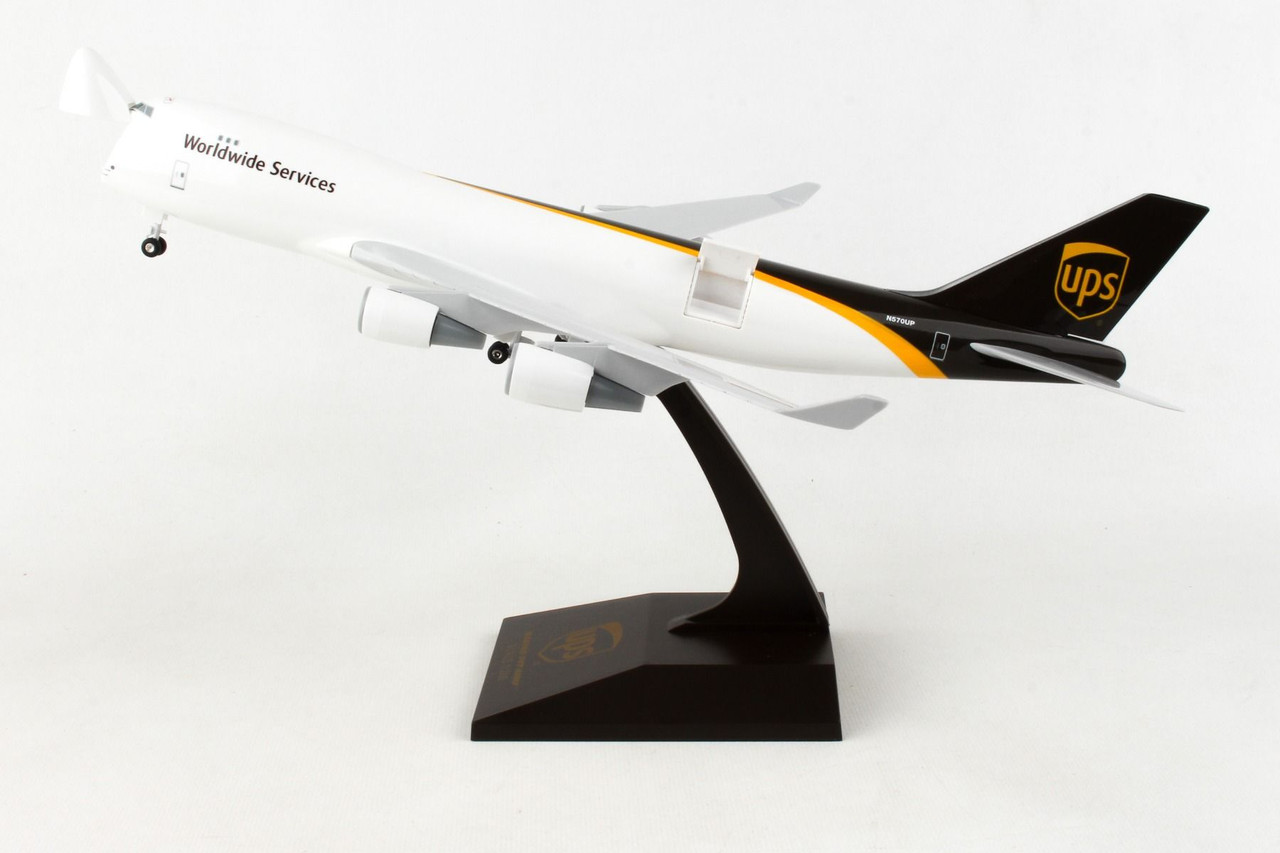 SKYMARKS UPS 747-400F W/GEAR & OPENING DOORS SKR1113 1:200