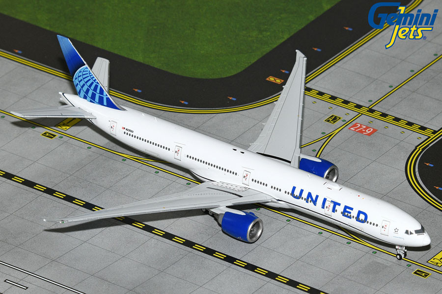 Gemini Jets United Airlines B777-300ER N2352U GJUAL2214 1:400