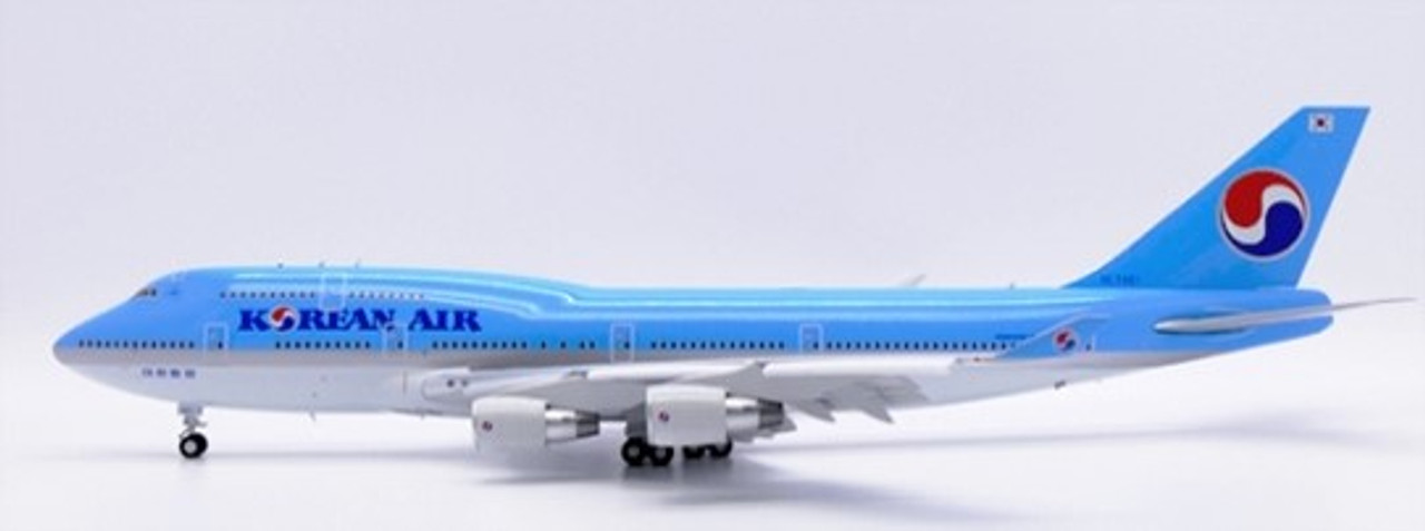 Korean Air Boeing 747-400 