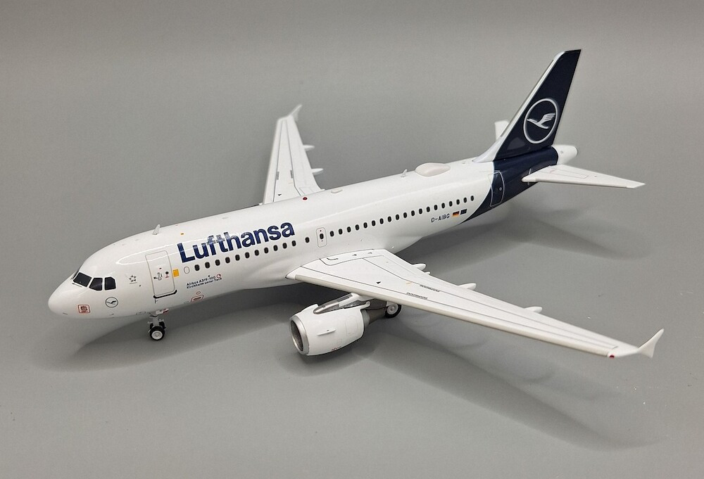 Lufthansa A319-112 D-AIBG JF-A319-020 1:200
