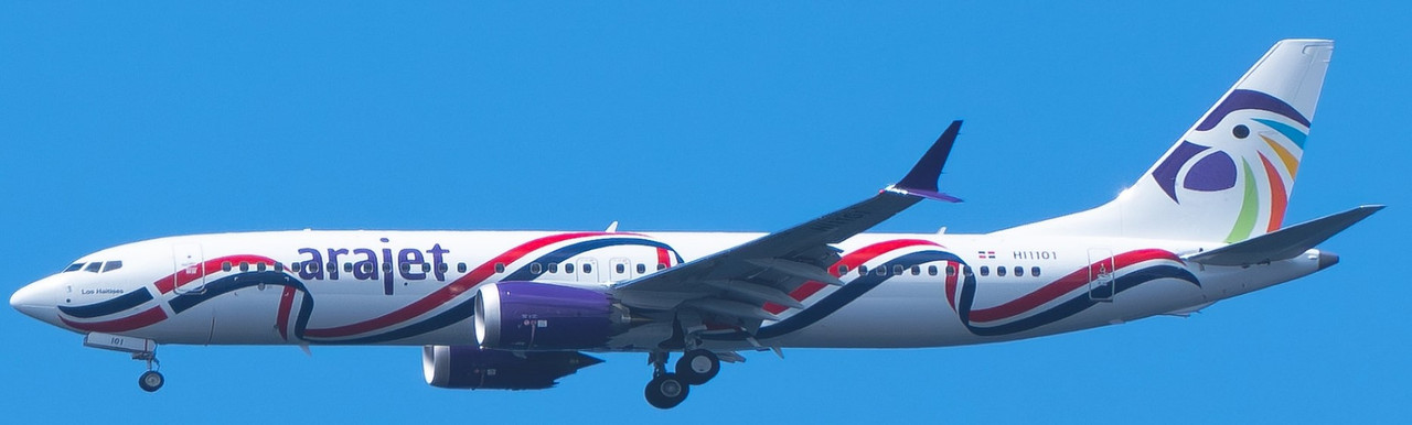 JC Wings Arajet Boeing 737 MAX 8 