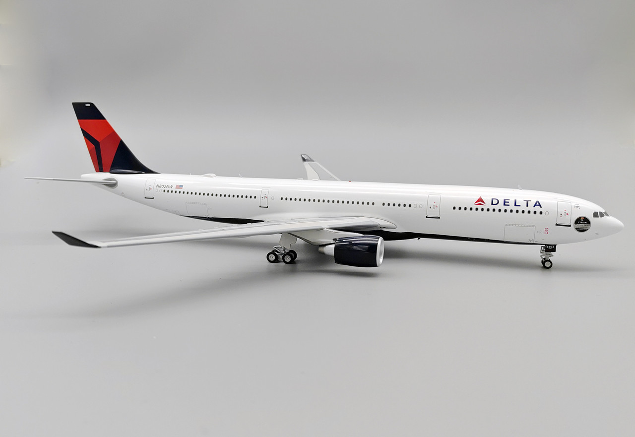 Inflight200 Delta Air Lines Airbus A330-323 N802NW with stand