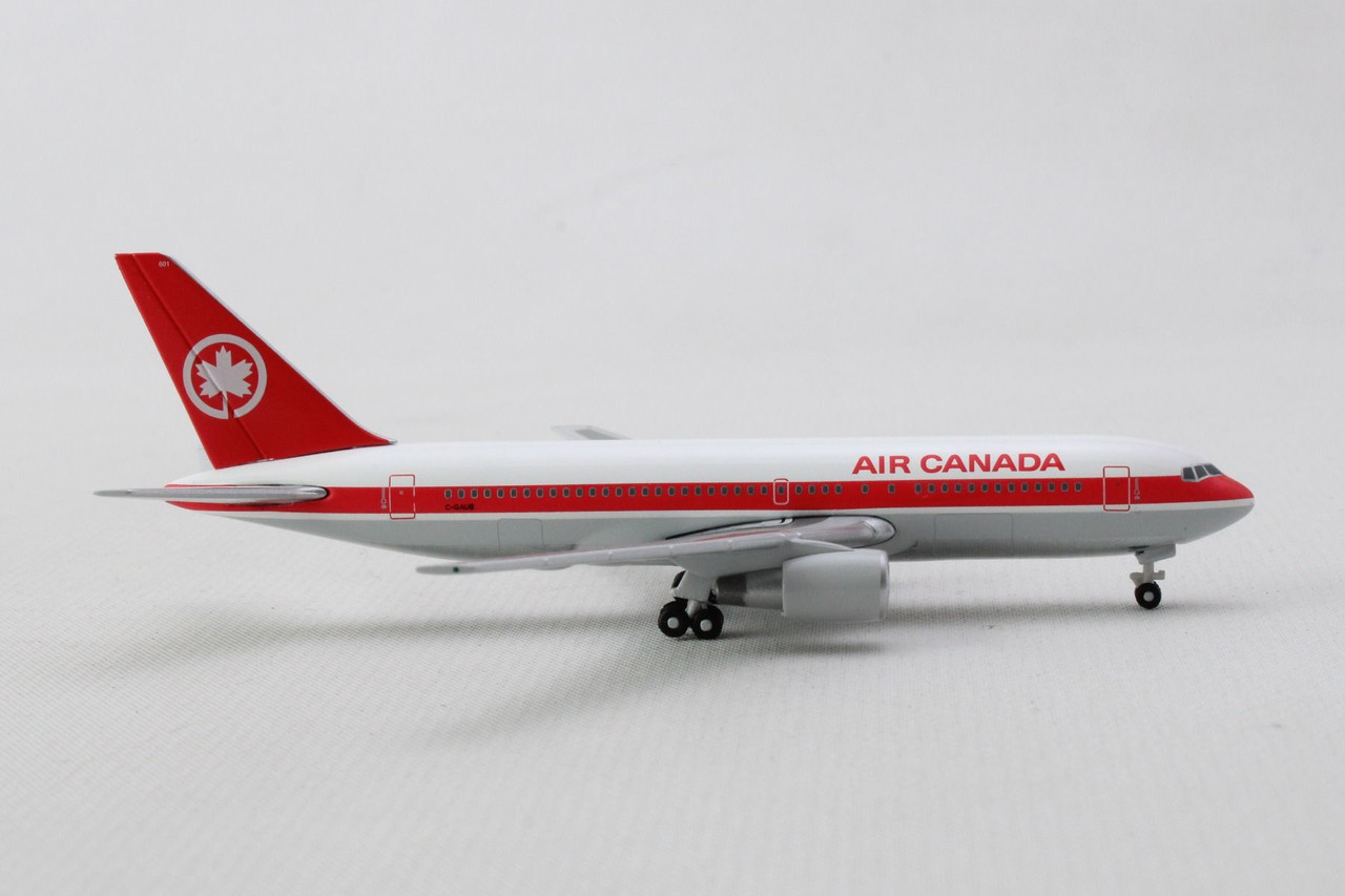 Herpa Wings AIR CANADA Boeing 767-200 HE537377 1:500
