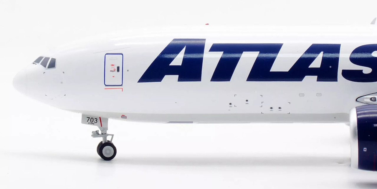 Inflight200 Atlas Air Boeing 777-F16 with stand IF777F5Y1024