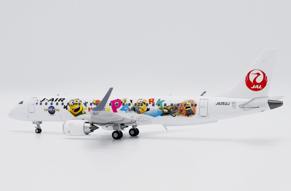 JCWings 1/200 J-AIR(ミニオンズ) EMBRAER 190 JC Wings J-Air Embraer 190-100STD 