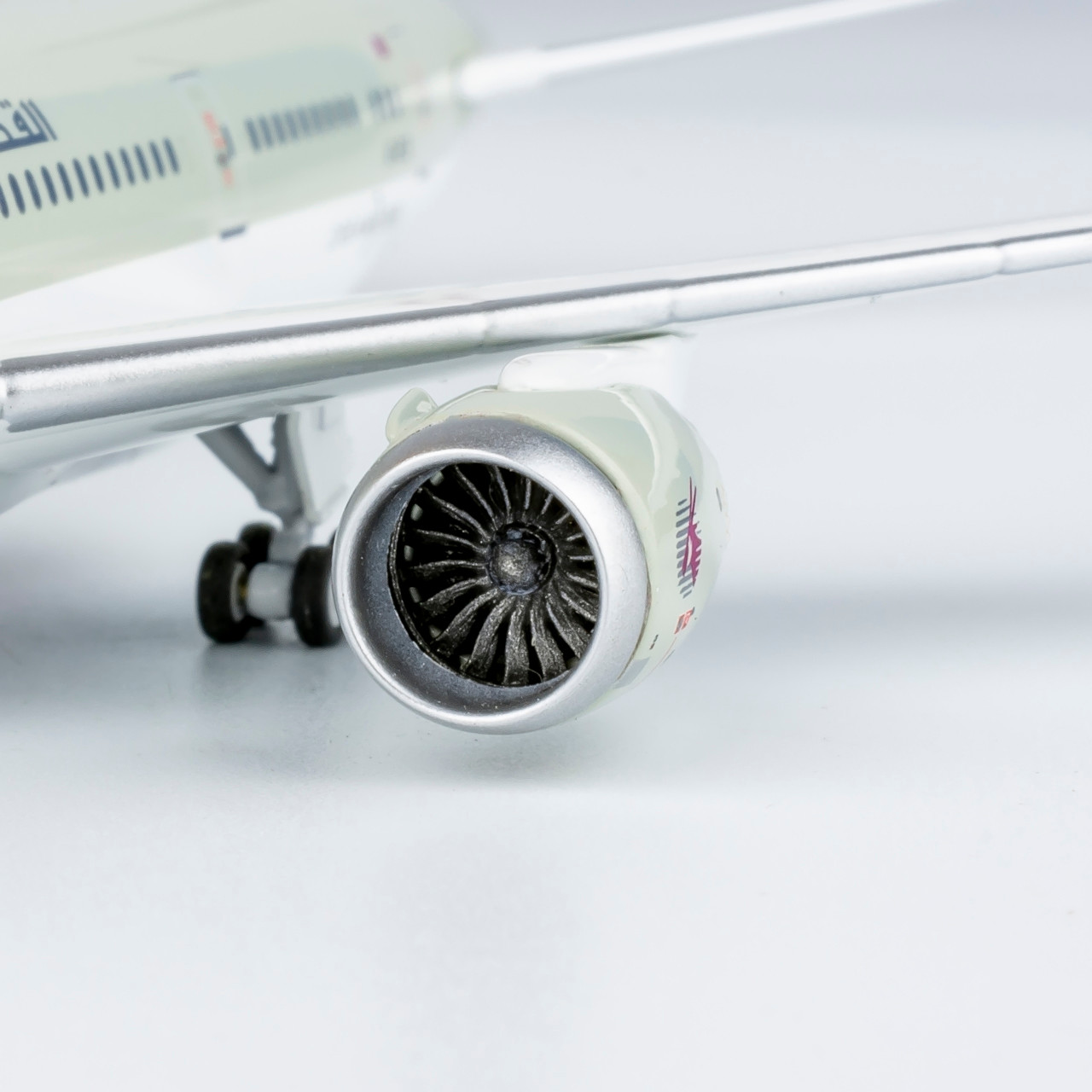 非売品】カタール航空 787-8 1:200 NG Models Qatar Airways 787