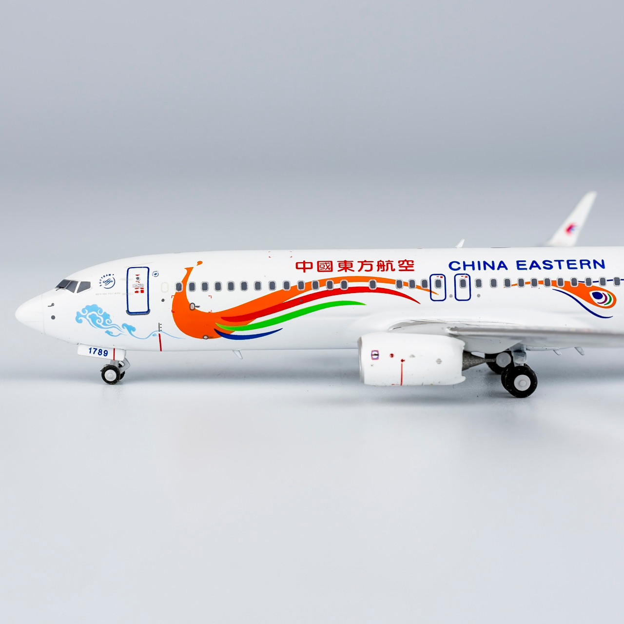 NG Models China Eastern Airlines 737-800/w Yunnan Peacock (orange