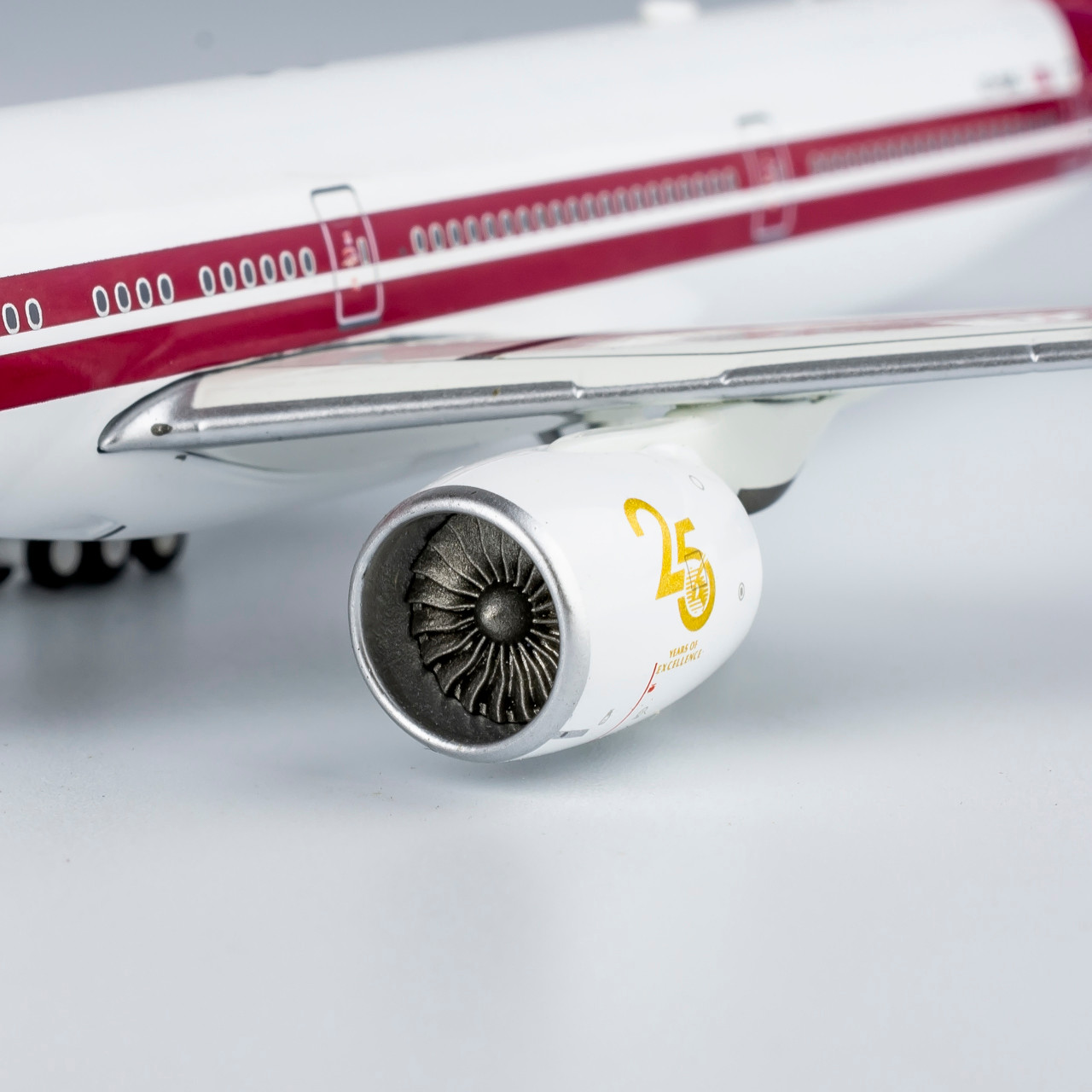 カタール航空 777-300ER A7-BAX 1/400 カタール航空 777-300ER A7-BAX 1/400 カタール航空 777-300ER A7-BAX