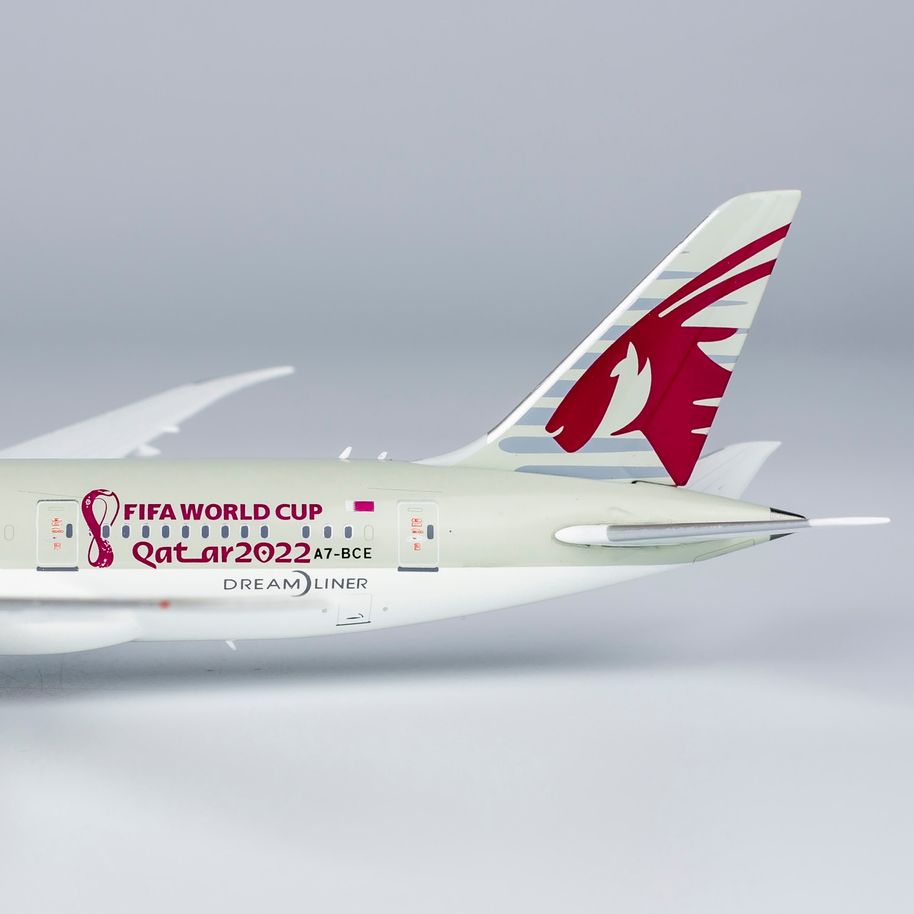 NG Models Qatar Airways 787-8 Dreamliner with 