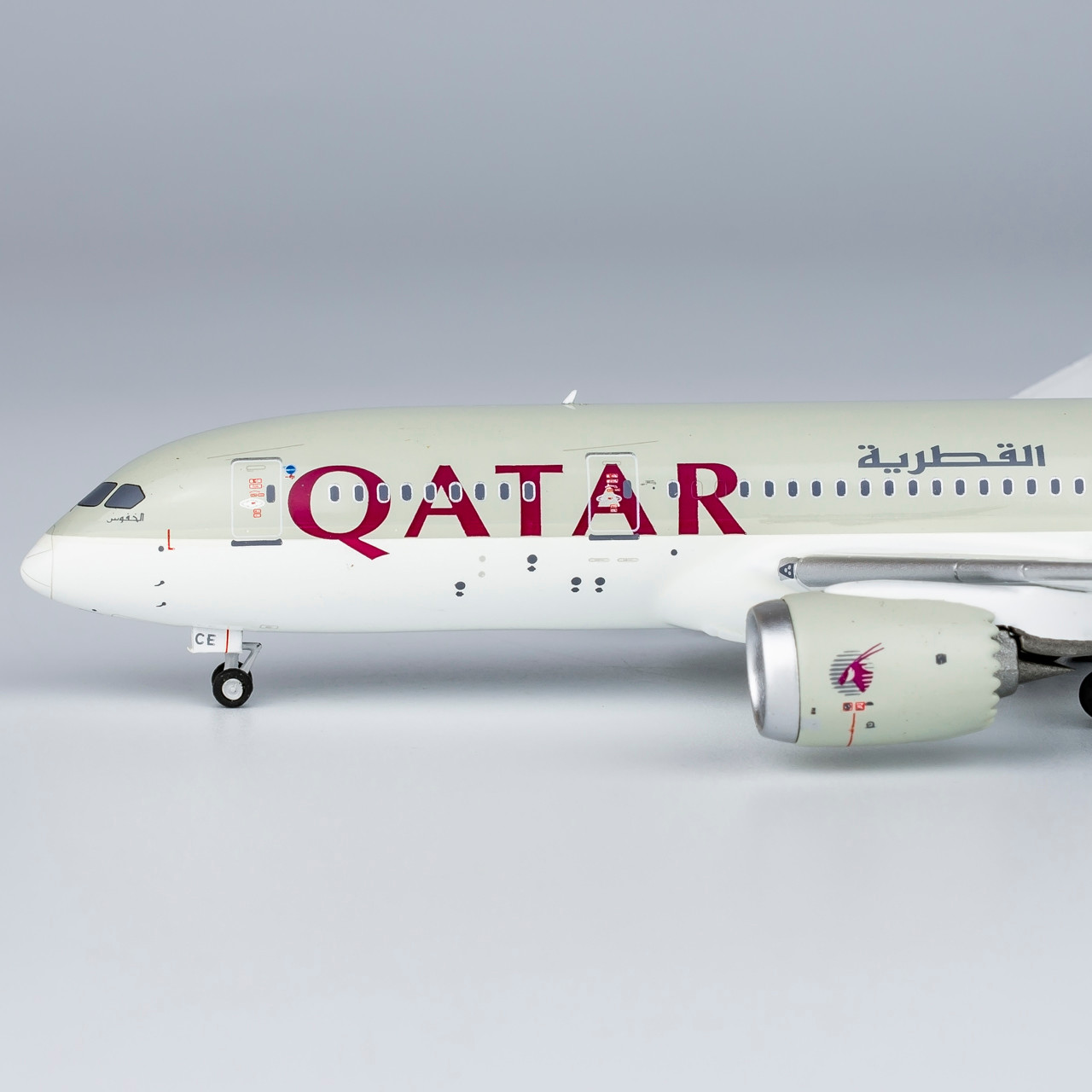 NG Models Qatar Airways 787-8 Dreamliner with 