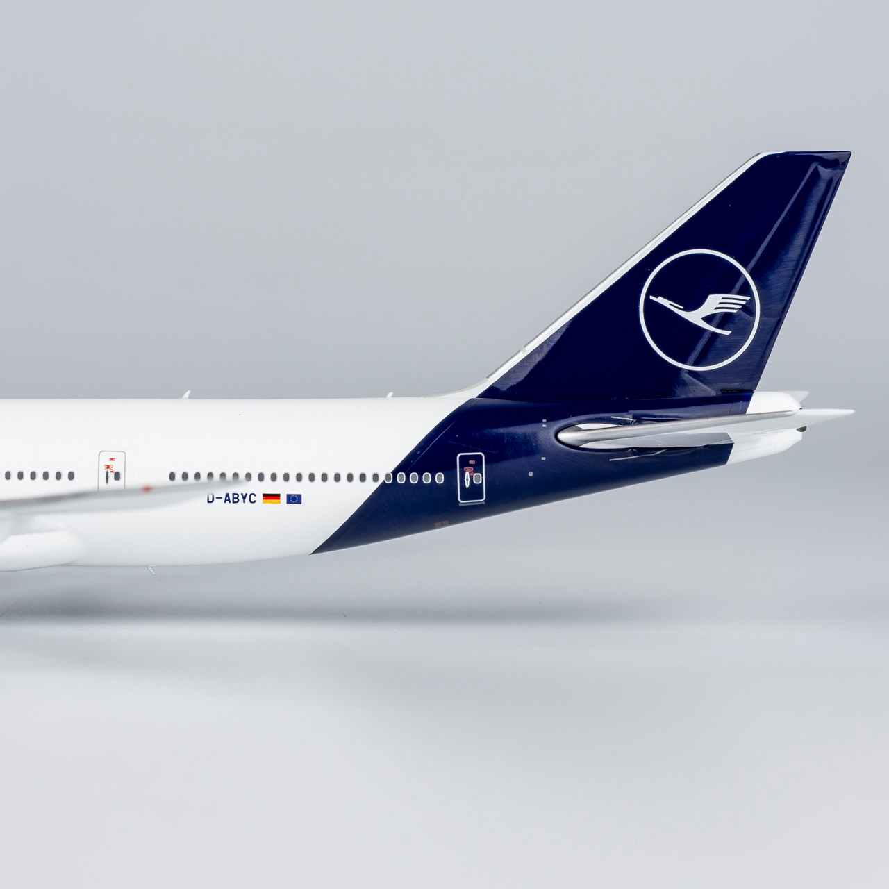 NG Models Lufthansa 747-8 n/c D-ABYC 78028 1:400