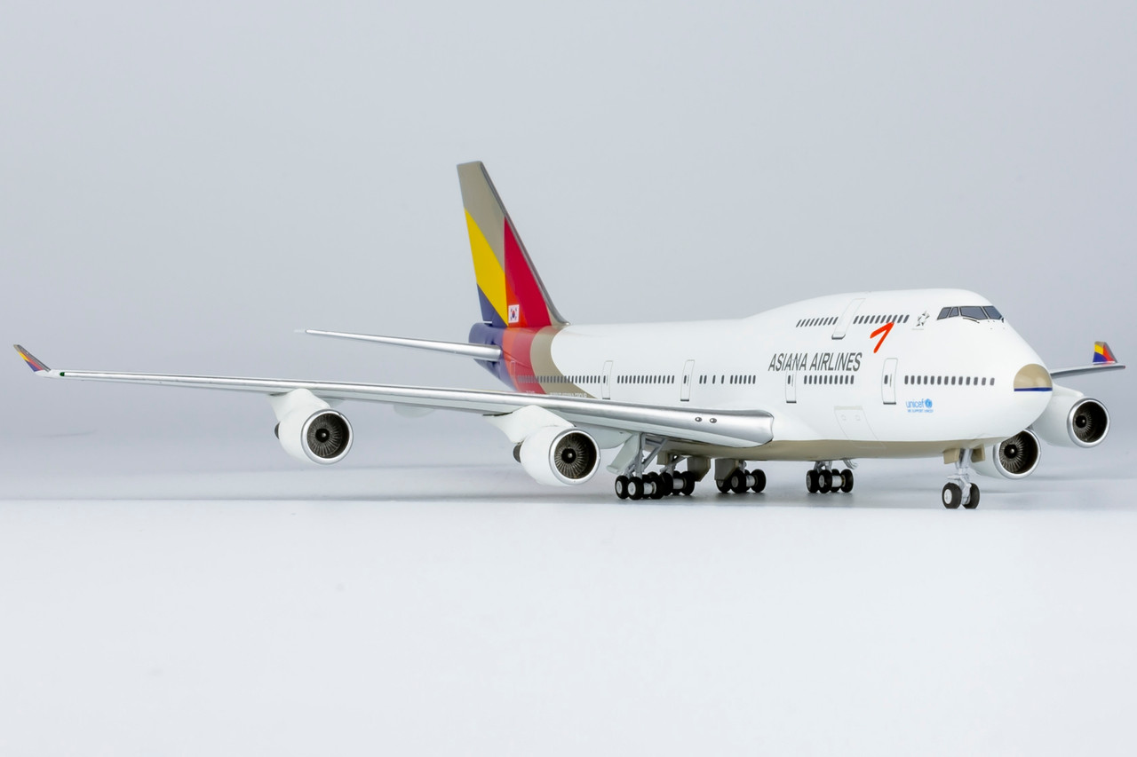 レア1/200Asianaアシアナ航空B747-400STAR ALLIANCE NG Lite Asiana Airlines 747-400(M) with mismatched nosecone HL7421