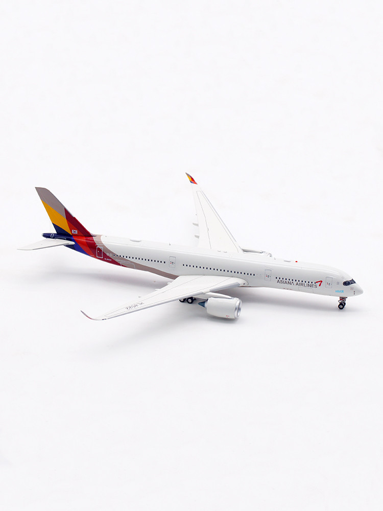 Aviation400 Asiana Airlines Airbus A350-941 HL8522 detachable gear