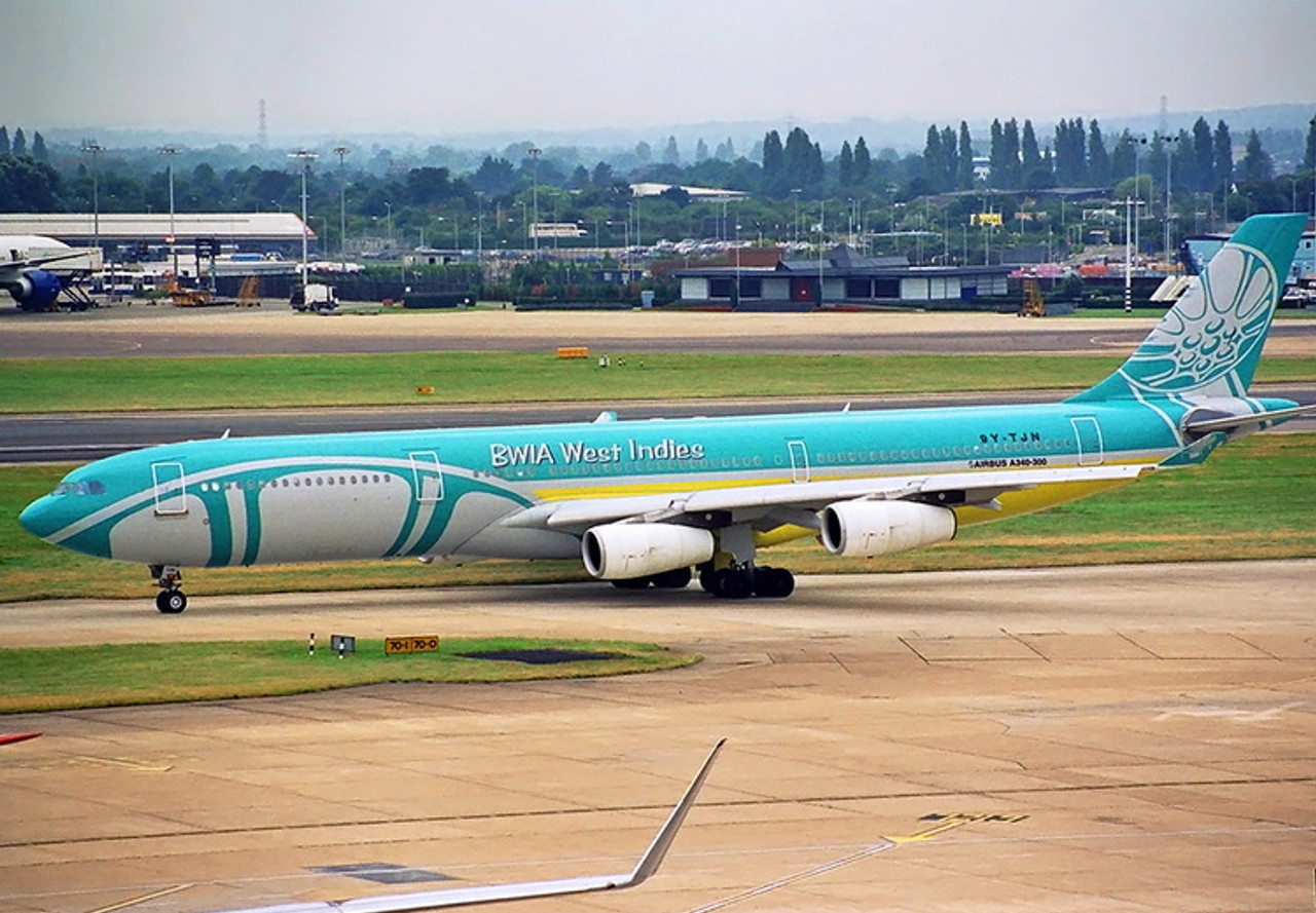 Phoenix Model BWIA A340-300 9Y-TJN 11958 1:400