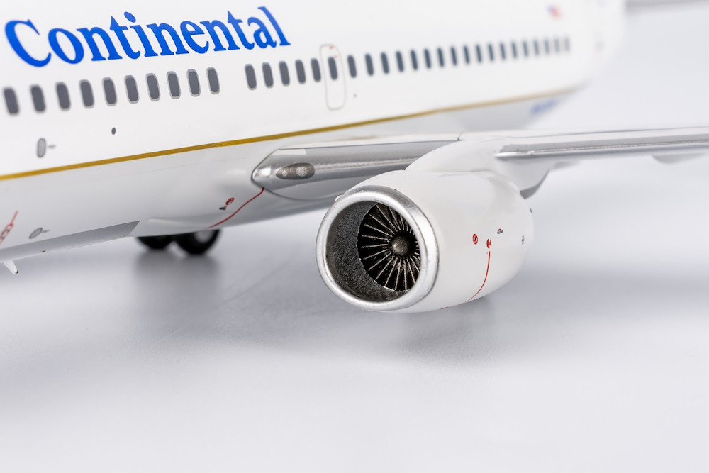 NG Model Continental Airlines 737-700/w N16709 with stand 05012 1:200