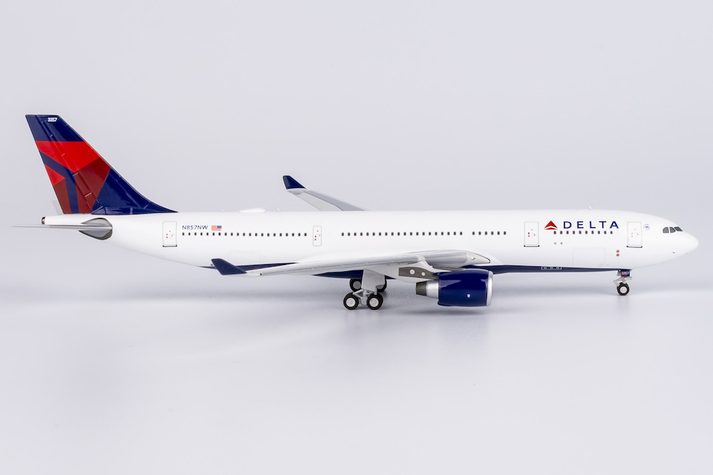 NG Model Delta Air Lines A330-200 N857NW 61096 1:400