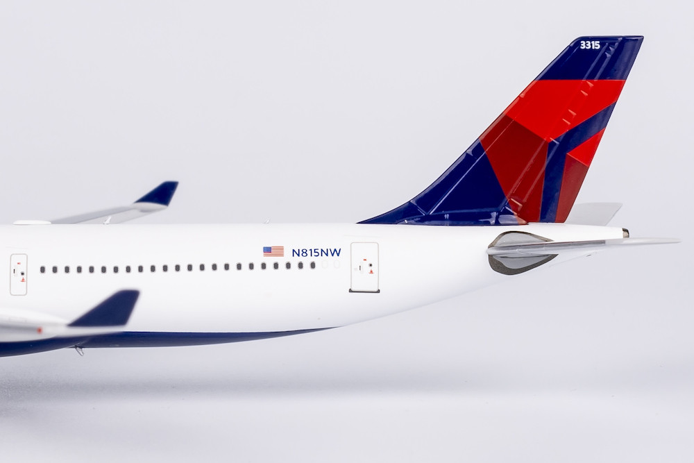 NG Model Delta Air Lines A330-300 N815NW 62068 1:400