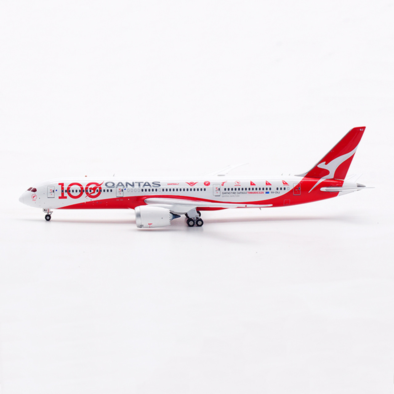 Qantas Boeing 787-9 VH-ZNJ Dreamliner 