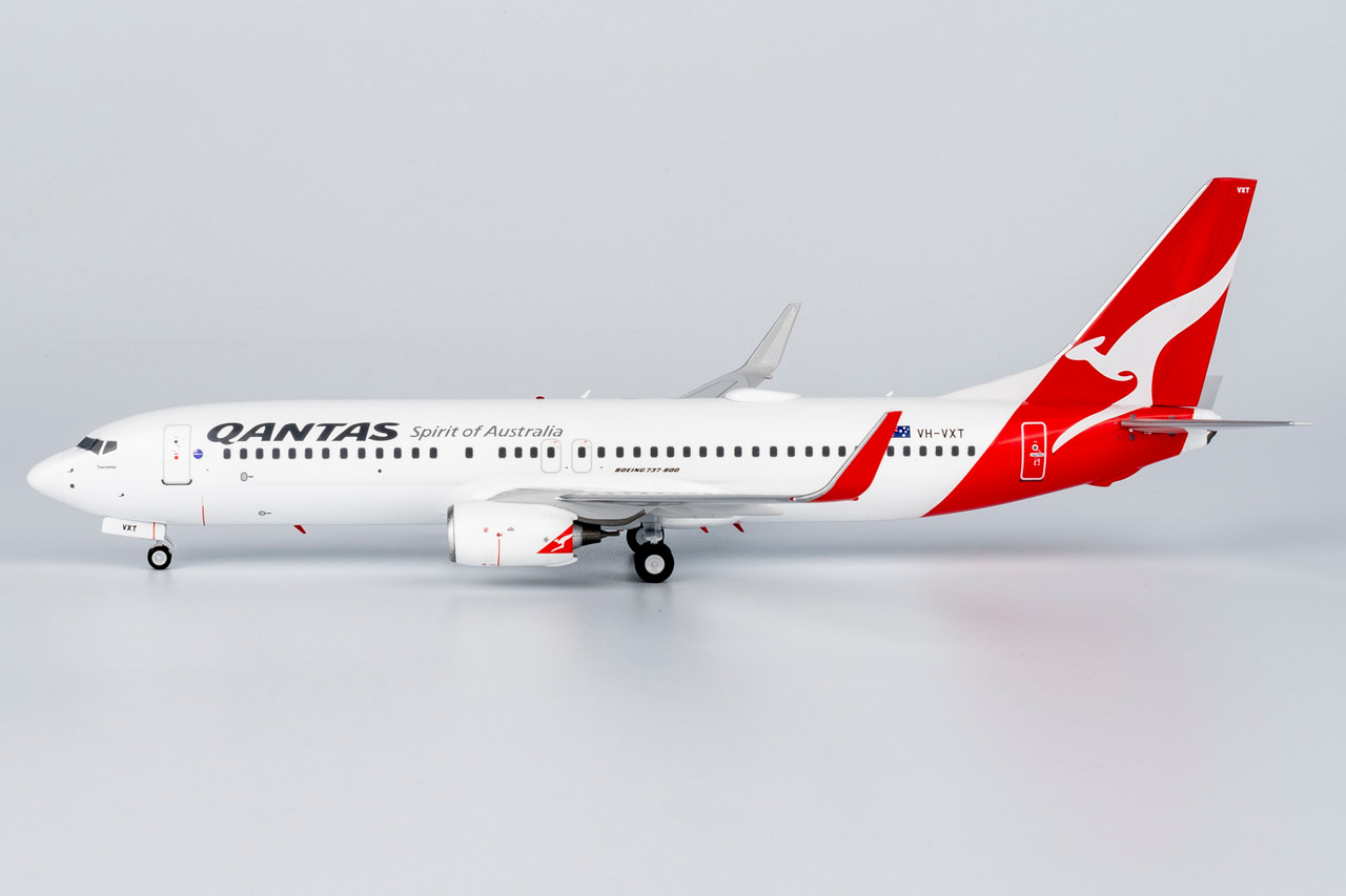 NG Model Qantas 737-800/w named 