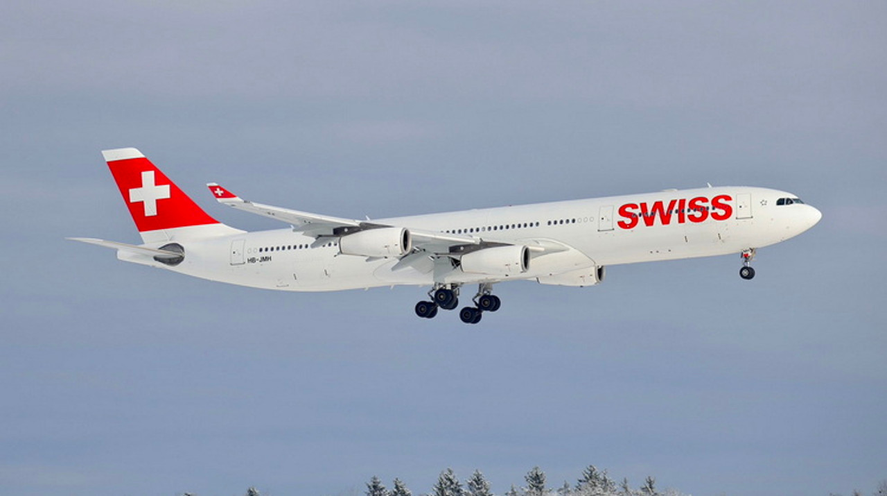 スイスインターナショナル A340-300 HB-JMA 1/400 スイスインターナショナル A340-300 HB-JMA 1/400