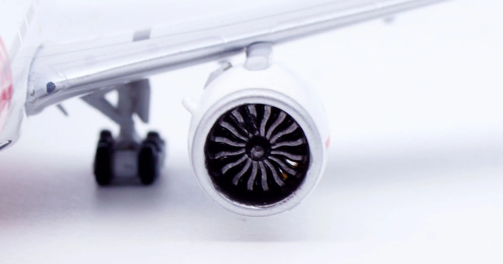 JC Wings T'Way Air Boeing 777-300ER Reg: HL8706 With Antenna
