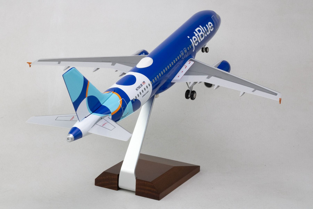 Skymarks Supreme JetBlue A320 Spotlight N796JB with wood stand and