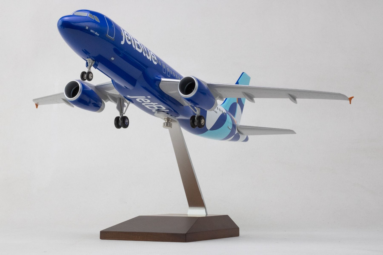 Skymarks Supreme JetBlue A320 Spotlight N796JB with wood stand and