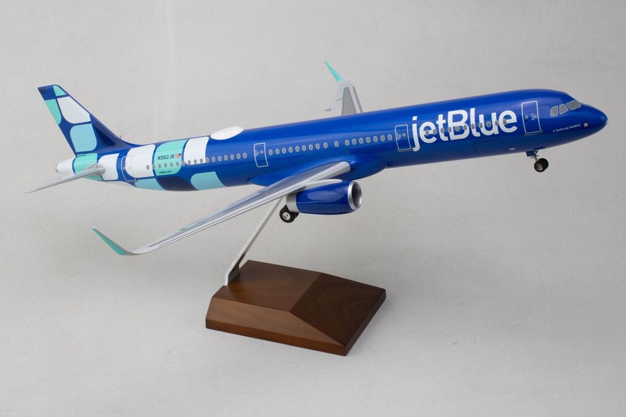 Skymarks Supreme JetBlue A321 Mint N982JB with wood stand and gear