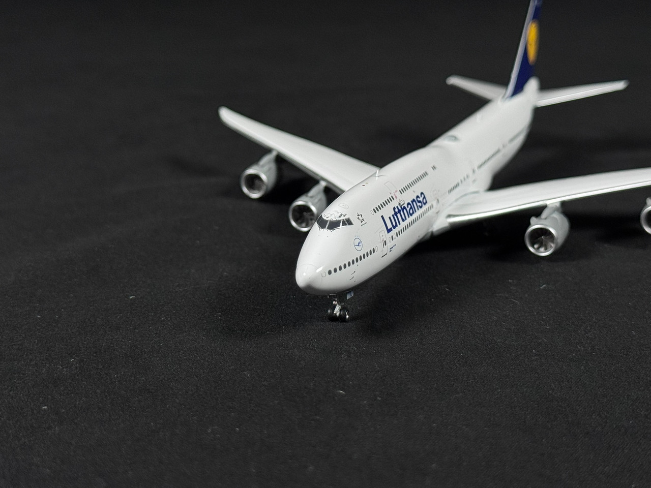 Phoenix Models Lufthansa Boeing 747-8i intercontinental Old Livery