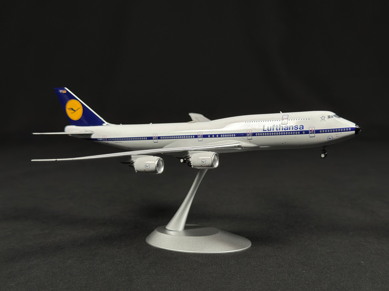 NG Models Lufthansa 747-8 D-ABYT 78016 1:400