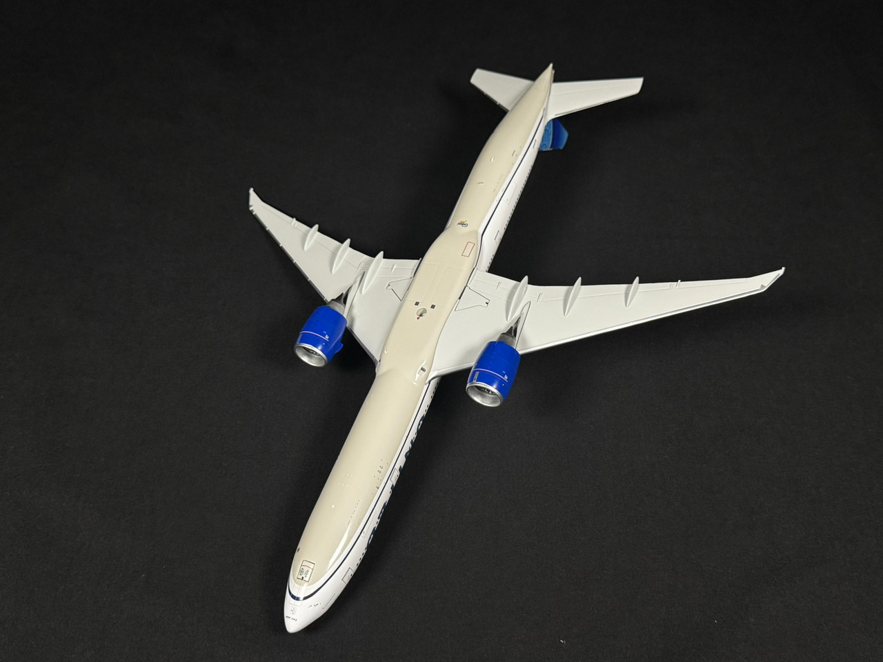 Gemini200 United Airlines B777-300ER N2352U G2UAL1247 1:200
