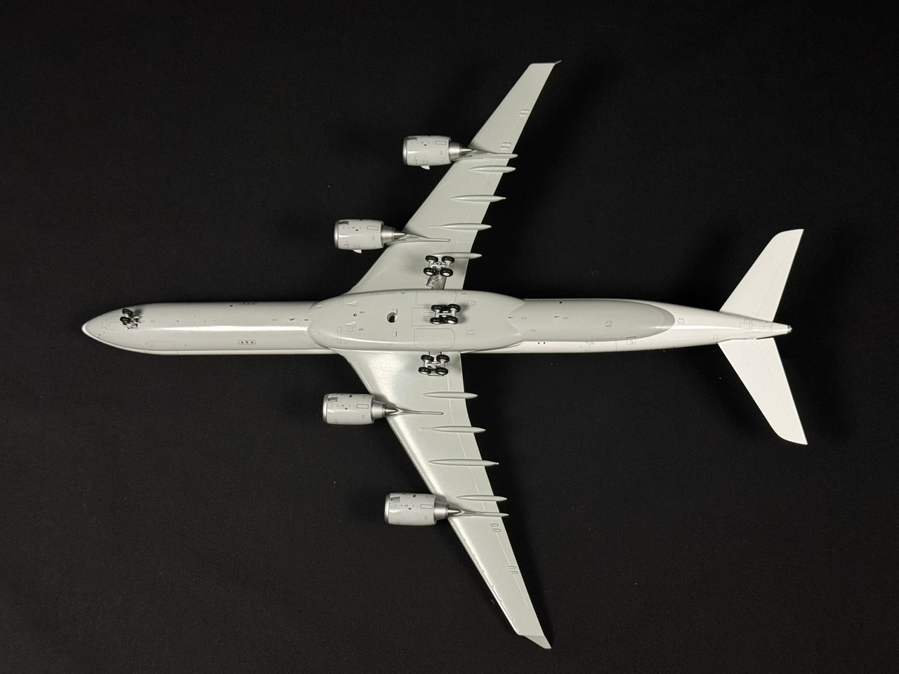 JC Wings Lufthansa A340-600 D-AIHK EW2346007 1:200