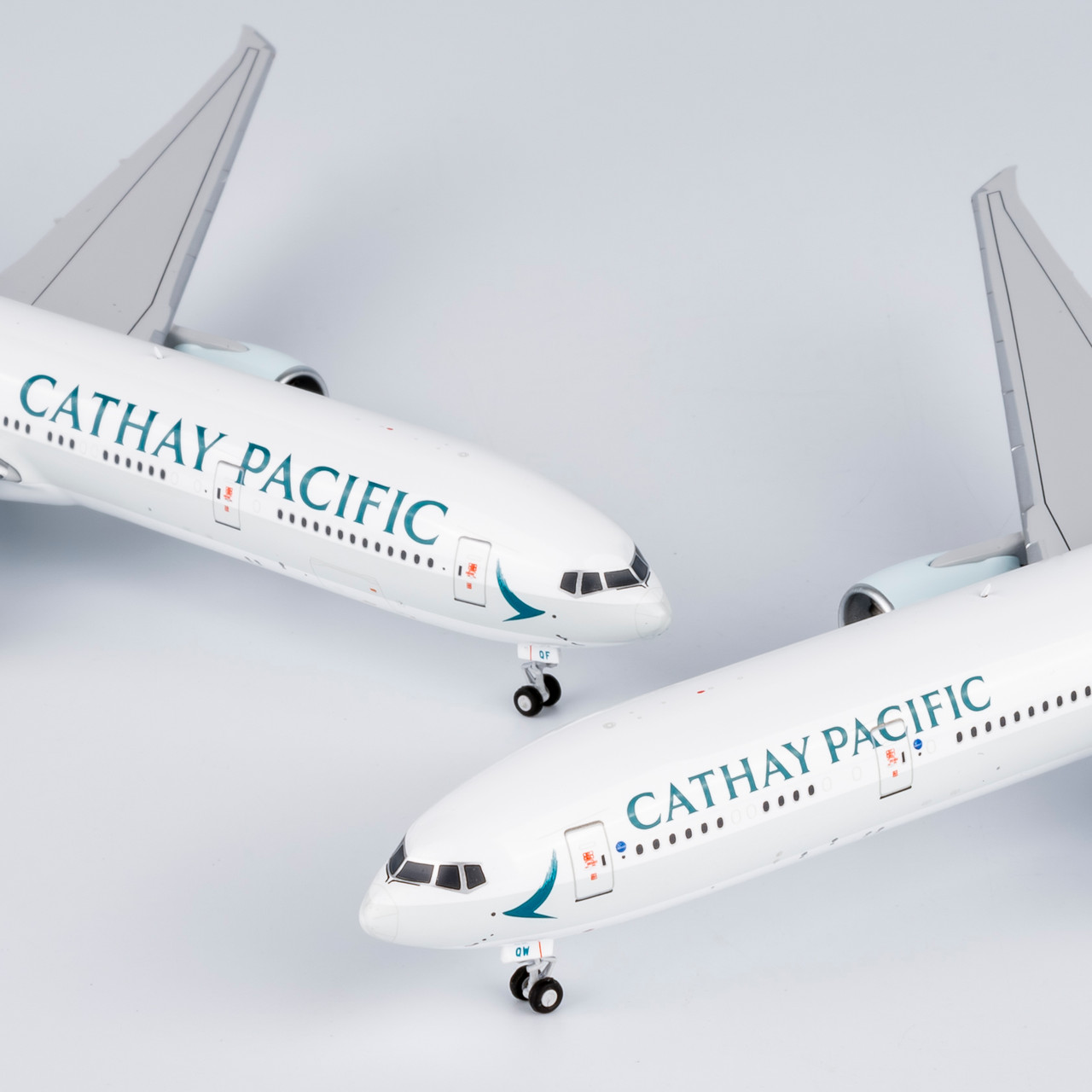 NG Model Cathay Pacific Airways 777-300ER B-KQW Standard 73069 1:400