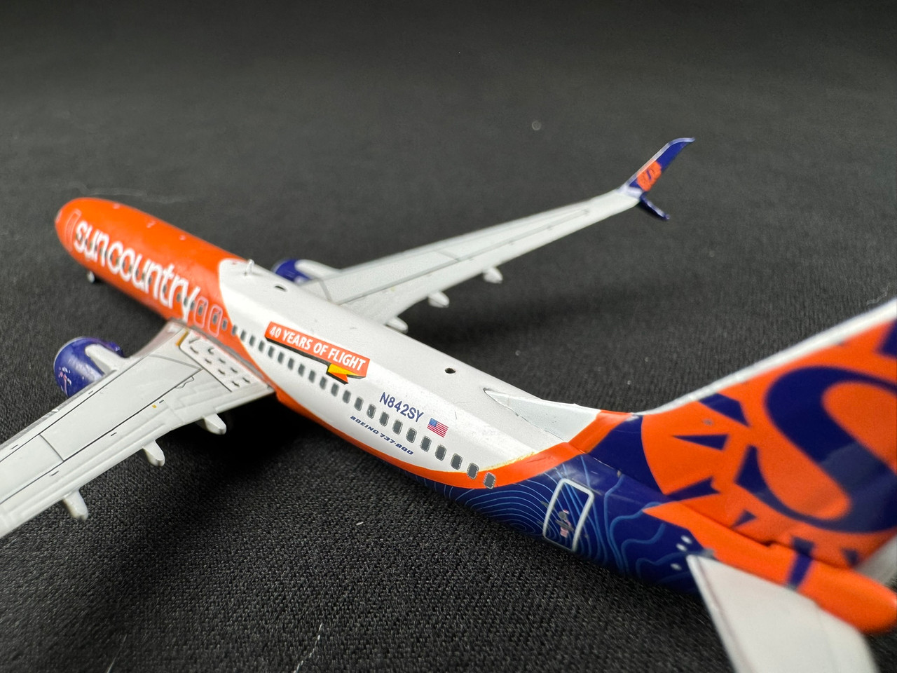 Sun Country Airlines B737-800S 