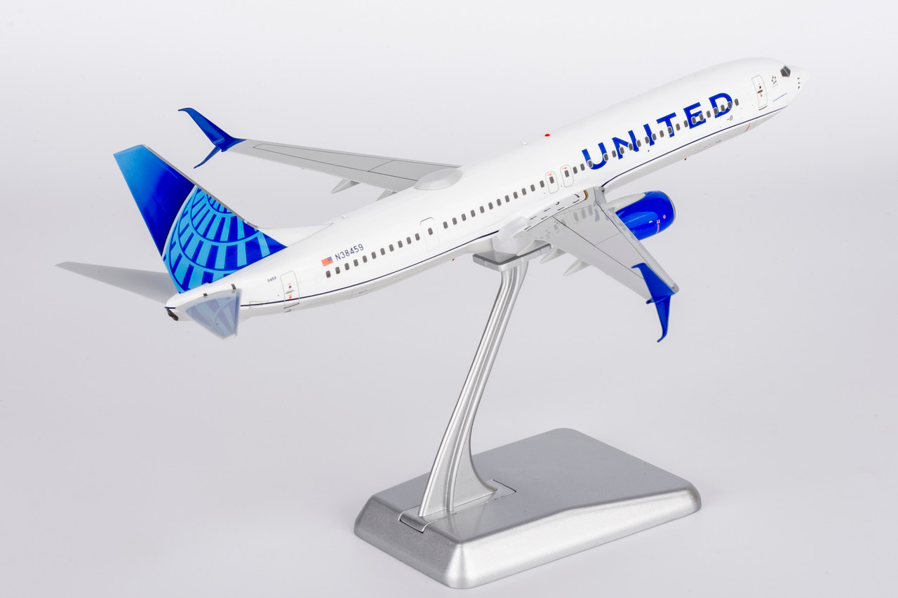 NG Model United Airlines 737-900ER/w Blue Evolution c/s N38459