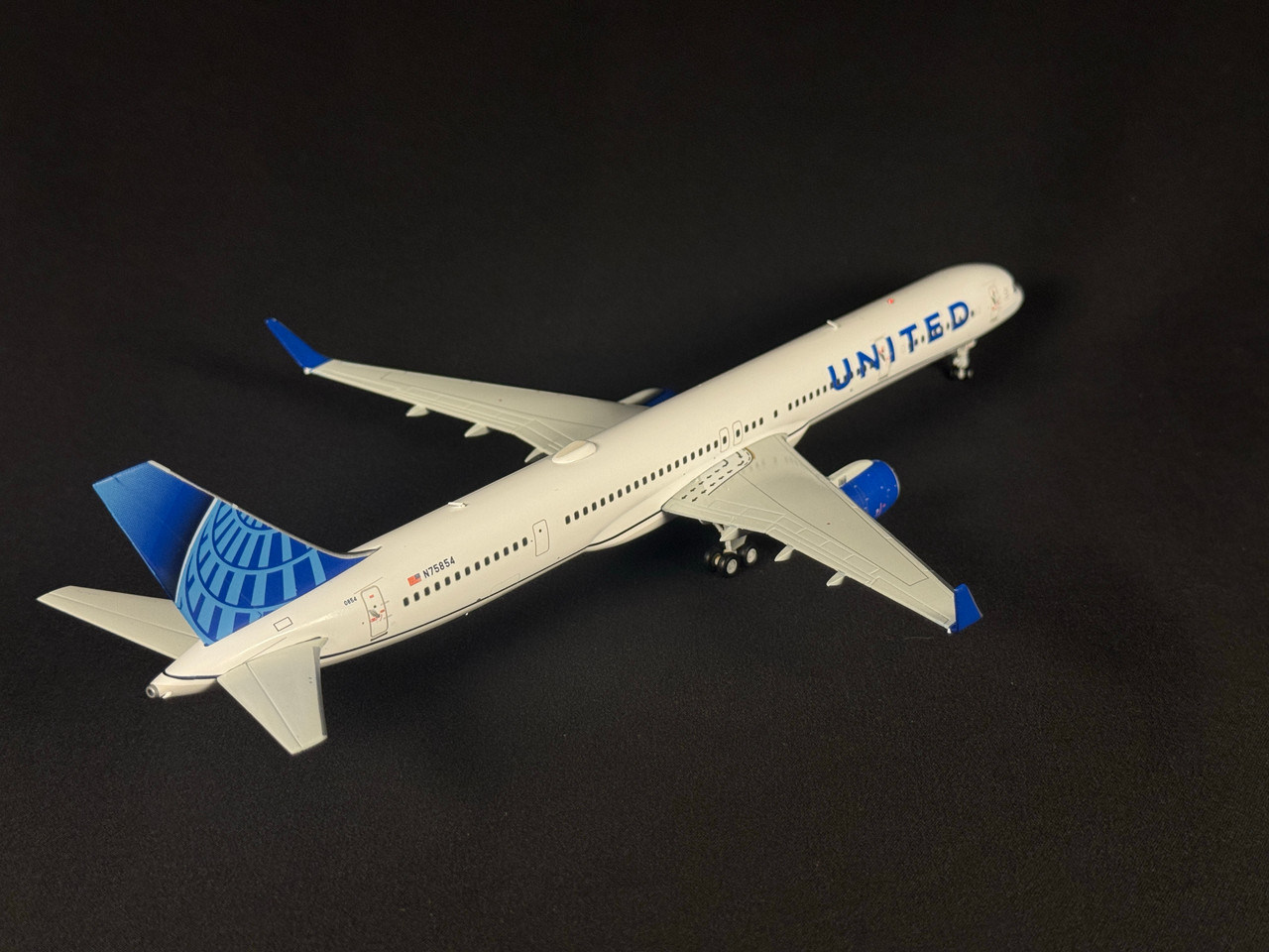Gemini200 United 757-300 G2UAL1101 1:200 Gemini200 United 757-300 G2UAL1101 1:200