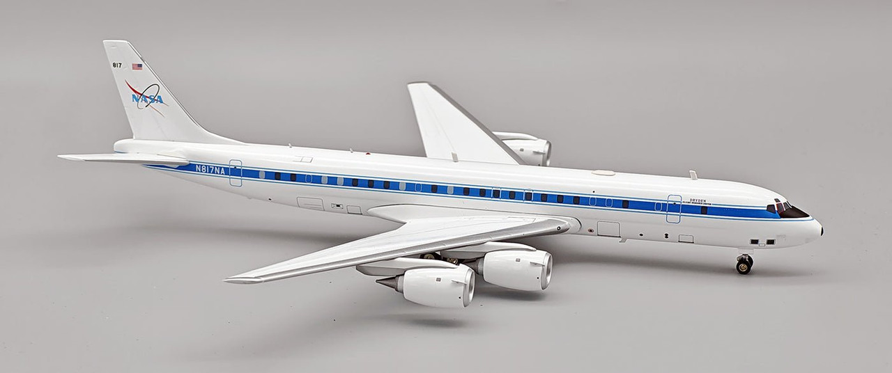 InFlight200 NASA McDonnell Douglas DC-8-72 N717NA with stand