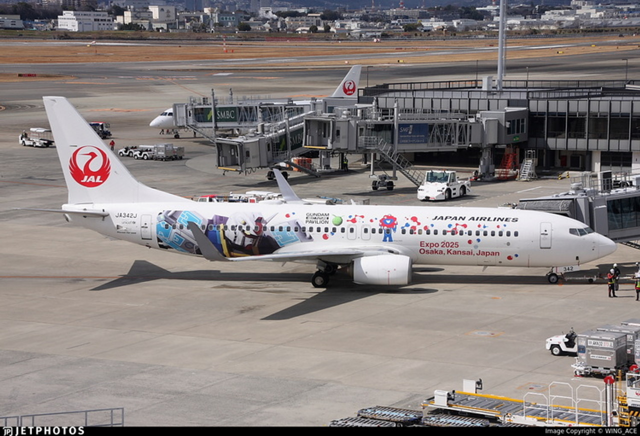 Phoenix JAL B737-800 ガンダム JA342J 1/400 www.JetCollector.com: JAL Gundam B737-800 JA342J 1:400 Scale
