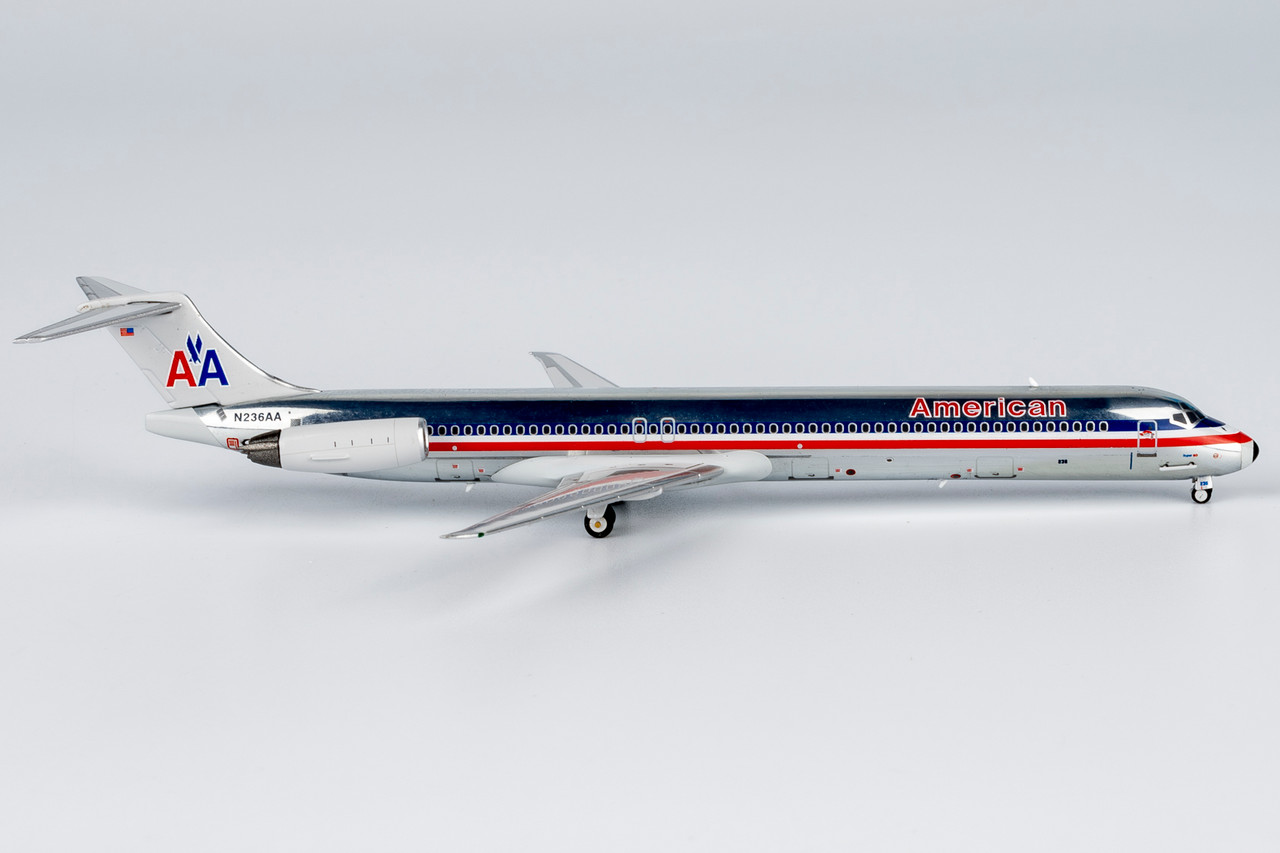 NG Model American Airlines MD-82 N236AA black nosecone 83008 1:400