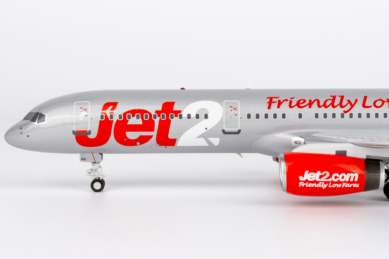 Jet2 757-200 G-LSAG with stand 42054 1:200