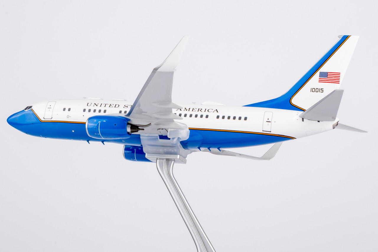 アメリカ空軍 C-40B 01-0015 1⁄200 USA - Air Force C-40B (737-700