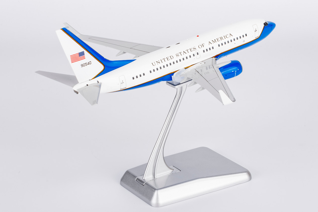 ぽ*ん様 737-700 1/200 c-40b インフライト　エアフォース ぽ*ん様 737-700 1/200 c-40b インフライト エアフォース Varig