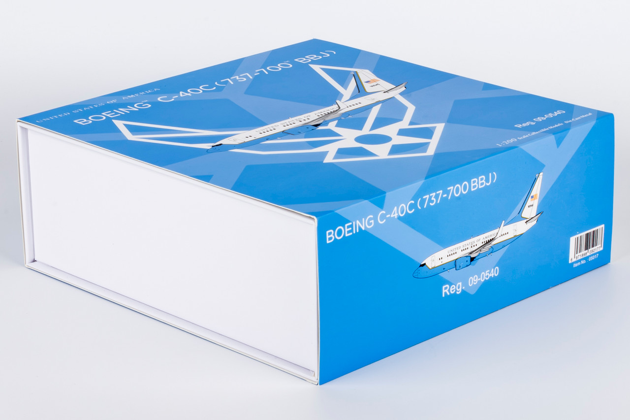 USA - Air Force C-40C (737-700 BBJ) 09-0540 with stand 05017 1:200