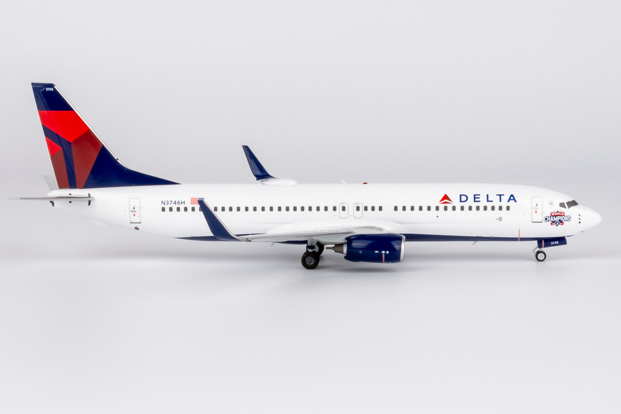 Delta Air Lines 737-800/w N3746H Atlanta Braves' World Champions