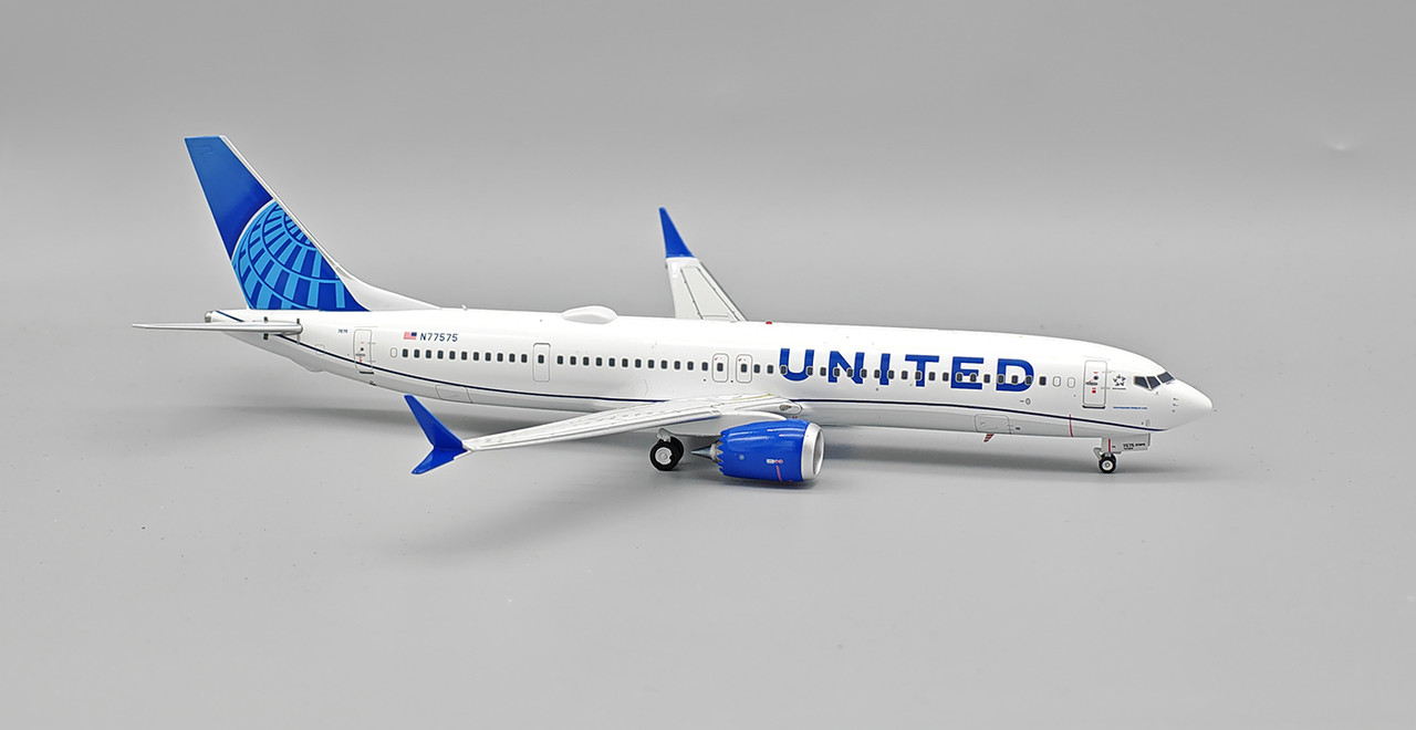 InFlight200 United Airlines Boeing 737-9 MAX N77575 IF739M0825