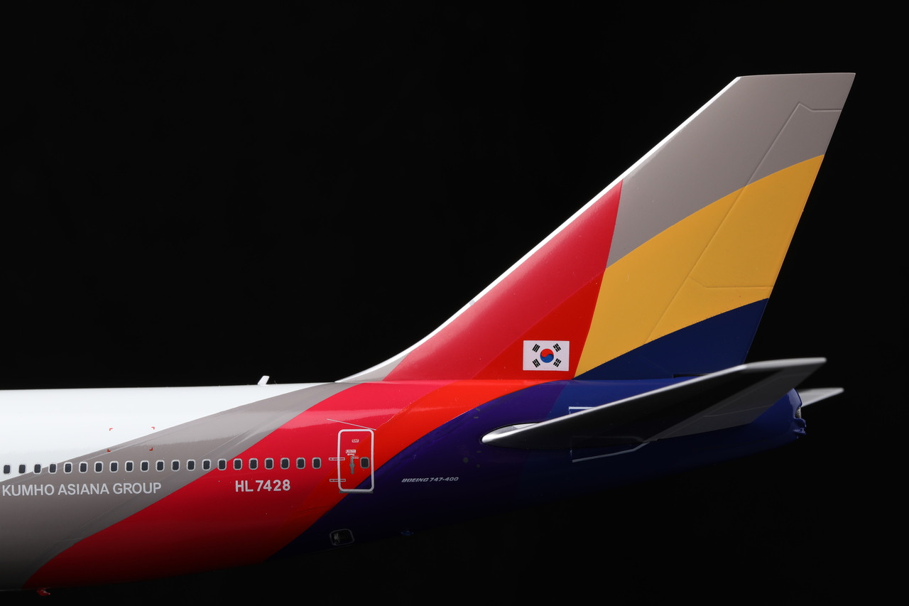 SQ Wings Asiana Airlines Boeing 747-400 HL7428 Last Asiana