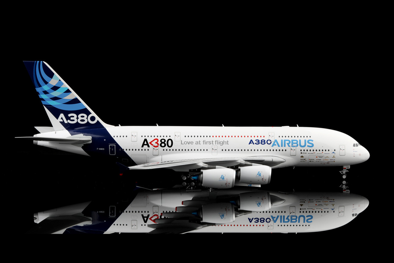 SQ Wings Airbus Airbus A380 F-WWDD House Color