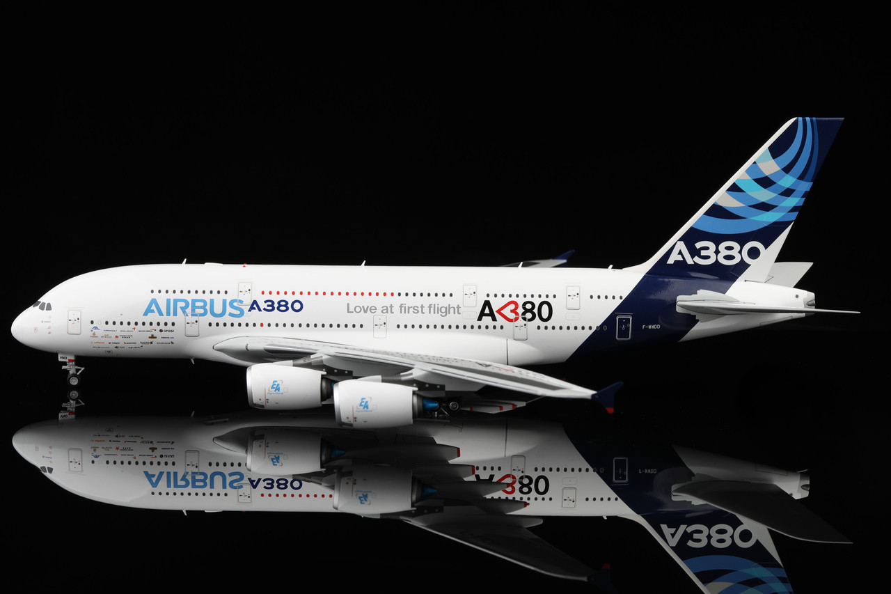 SQ Wings Airbus Airbus A380 F-WWDD House Color