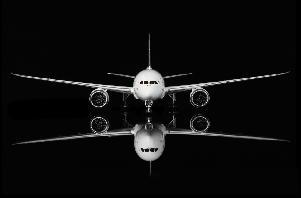 SQ Wings Thai Airways Boeing 787-8 HS-TQA L2030 Scale 1:200